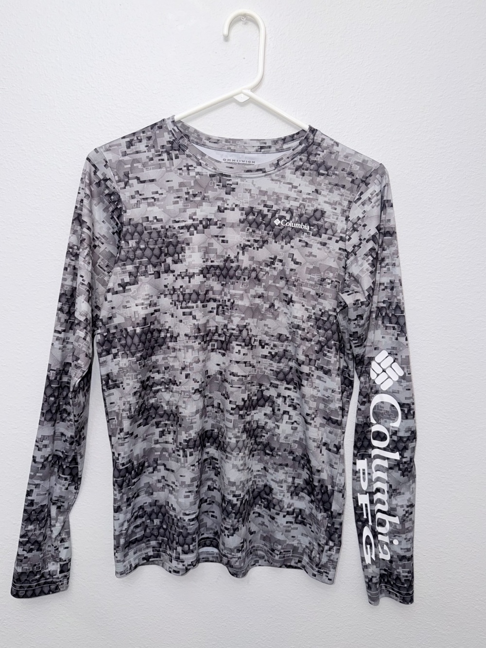 Columbia Gray Digital Camo Long Sleeve Performance Tee